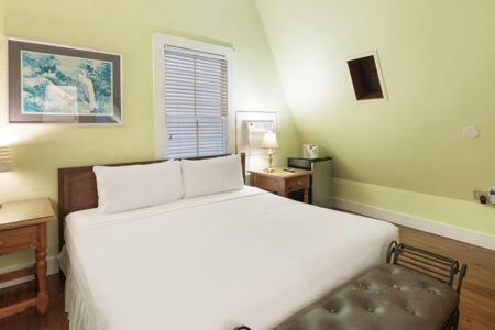 Curry House - Pool, King Bed & Balcony! Room 7 Ки-Уэст Экстерьер фото